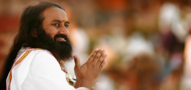 ISIS sends photo of beheaded man to Sri Sri Ravi Shankar