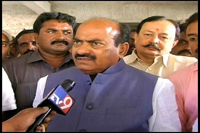 JC_Diwakar_Reddy_Screenshotttt Telugu Desam Party,Diwakar Reddy banned by domestic airlines,TruJet denied Diwakar Reddy ticket ,airline ban TDP Diwakar Reddy,Union Civil Aviation Minister Ashok Gajapati Raju ,NO Flight Diwakar Reddy