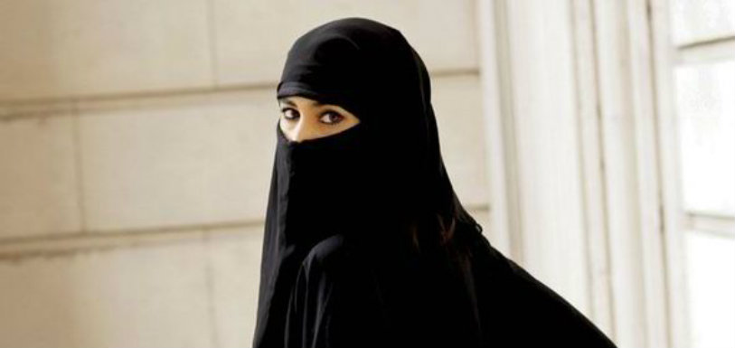 NRI Booked For Triple Talaq in Hyderabad NRI Booked For Triple Talaq in Hyderabad,Mango News,Hyderabad News Today,Telangana Breaking News Update,Hyderabad Police Registered Case Against an NRI,Triple Talaq divorce Law,Supreme Court Triple Talaq Illegal