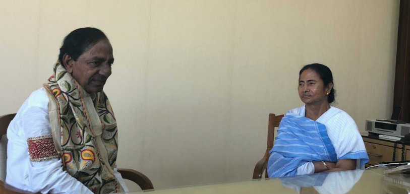 KCR Meets Mamata Banerjee To Discuss Third Front KCR Meets Mamata Banerjee To Discuss Third Front,Mango News,Telangana CM KCR meets with Mamata Banerjee to discuss third front,Telangana Latest News,KCR meets Mamata Banerjee in Kolkata,KCR meets Mamata Banerjee to discuss on forming new third front