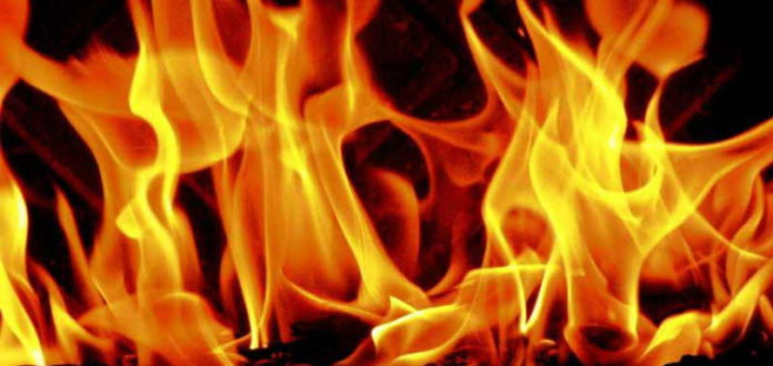 Hyderabad Two Boys Burnt Alive, Two students burnt alive over affair with same girl in Telangana, Students Burnt Alive inJagtiyal, 2 students burnt alive over same girl in Telangana, Mango News, Two class 10 students burnt alive, Telangana,students burnt alive, Hyderabad latest news,