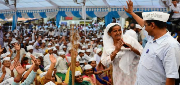 Kejriwal’s Advice - ‘Don’t Elect 12th Pass As PM, Think Twice, Act Wise’ Kejriwal Advice,Don’t Elect 12th Pass As PM,Think Twice,Act Wise,Mango News,Latest Breaking News Today,Political News 2019,Arvind Kejriwal Dig At PM Modi,Chief Minister of Delhi,Taanashahi Hatao Loktantra Bachao Rally,AAP chief Arvind Kejriwal,Arvind Kejriwal Delhi Rally