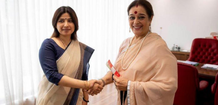 Lok Sabha Elections – Poonam Sinha Joins SP Lok Sabha Elections – Poonam Sinha Joins SP,Mango News,Lok Sabha Elections 2019,Mr (Shatrughan) Sinha Joins Congress Mrs (Poonam) Sinha Goes Samajwadi,Shatrughan Sinha wife Poonam Sinha joins Samajwadi Party,Shatrughan Sinha wife Poonam Sinha joins Samajwadi Party,Shatrughan Sinha wife Poonam Sinha joins Samajwadi Party,Shatrughan Sinha wife Poonam Sinha joins SP will contest against Rajnath Singh from Lucknow,Shatrughan Sinha wife Poonam Sinha joins SP to contest against Rajnath Singh