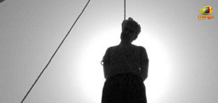 Teen Commits Suicide In Nagpur,MangoNews,Nagpur Employee Suicide Note,Teen committed suicide After Wishing his Mother Birthday,GoAir Employee Hanged Himself,Teen Airline Staff Suicide In Nagpur,GoAir ground Employee commits suicide,Reason Behind Teen Suicide