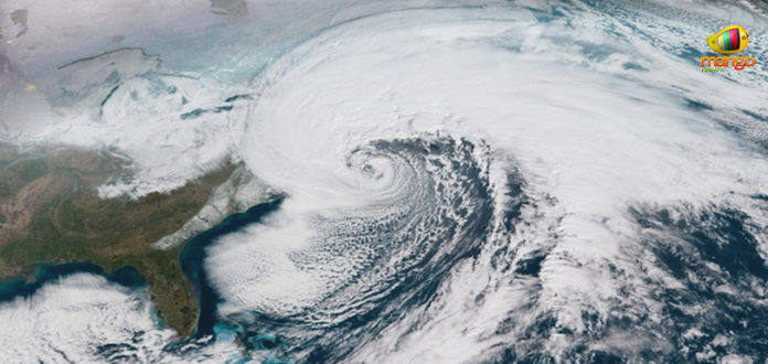 Cyclone Vayu To Intensify, Gujarat On High Alert Cyclone Vayu To Intensify, Gujarat On High Alert,Mango News,Breaking News Today,Gujarat Latest News,Cyclonic Storm at Gujarat,Indian Meteorological Department,Gujarat Weather Report,Gujarat Coastal Areas