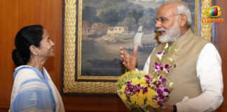 Mamata Banerjee To Meet PM Modi In Delhi Latest Political Breaking News, mamata banerjee, Mamata Banerjee To Meet Modi In Delhi, Mamata Banerjee To Meet PM Modi, Mamata Banerjee To Meet PM Modi In Delhi, Mango News, National News Headlines Today, national news updates 2019, National Political News 2019, Prime Minister Narendra Modi, Prime Minister Narendra Modi and Mamata Banerjee, the Chief Minister of West Bengal