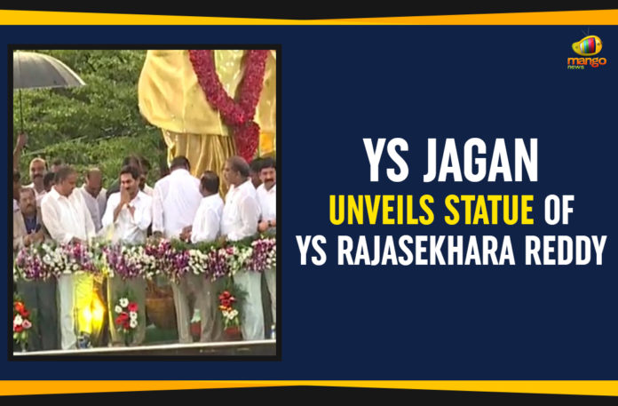 YS Jagan Unveils Statue of YS Rajasekhara Reddy Ap Political Live Updates, Ap Political Live Updates 2019, AP Political News, AP Political Updates, AP Political Updates 2019, Chief Minister of Andhra Pradesh, CM YS Jagan Unveils Statue of YS Rajasekhara Reddy, Mango News, YS Jagan Unveils Statue of YS Rajasekhara Reddy, YS Jagan Unveils Statue of YS Rajasekhara Reddy In Vijayawada, YS Jagan Unveils Statue of YSR, YS Jagan Unveils Statue of YSR In Vijayawada