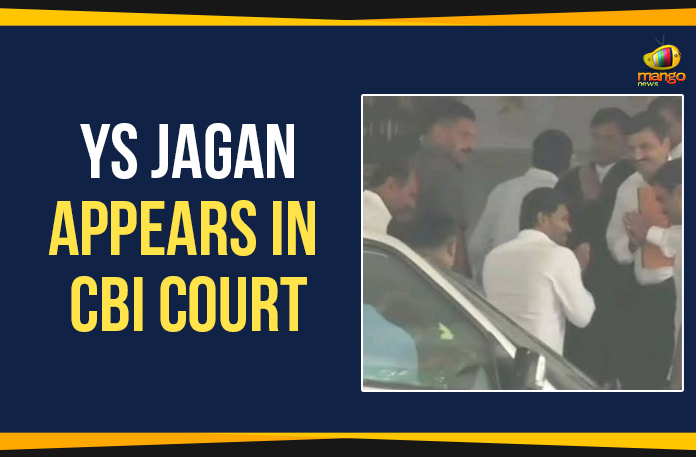 15-12-05-YSJaganMohanReddyAppearsInCBICourt