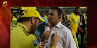 Sunil Gavaskar Takes Autograph Of MS Dhoni Post IPL Match,Sunil Gavaskar Takes Autograph Of MS Dhoni,IPL Match,MS Dhoni Post IPL Match,Mango News,IPL 2023,Sunil Gavaskar gets autograph from MS Dhoni,Sunil Gavaskar runs over to MS Dhoni,Sunil Gavaskar runs through CSKs celebratory,Sunil Gavaskar Latest News And Updates,MS Dhoni Latest News And Updates,Sunil Gavaskar Runs To MS Dhoni,Sunil Gavaskar gets shirt signed by MS Dhoni,IPL Match Latest News And Updates