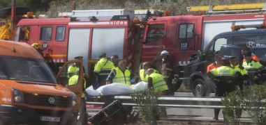 Spain: 13 killed and 34 students injured in bus crash