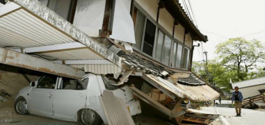 9 killed, 1000 injured in Japan earthquake 