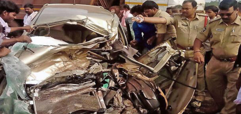 11 killed in a road accident, Karnataka