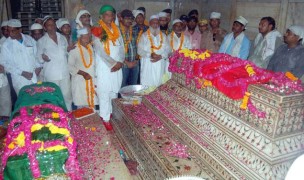 Taj Mahal: Grave of Mughal Emperor Shah Jahan Open For Public