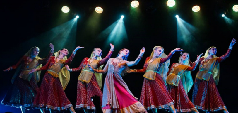 Polish women perform to Deepika Padukone's 'Deewani Mastani' - Mango News