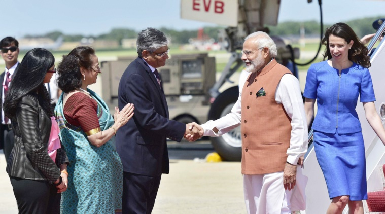Prime Minister Narendra Modi being welcomed by Indian high commissioner to USA