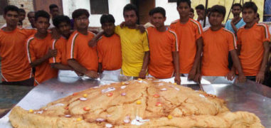 UP Youth Prepare 350 Kg Samosa To Enter Guinness Book Of World Record