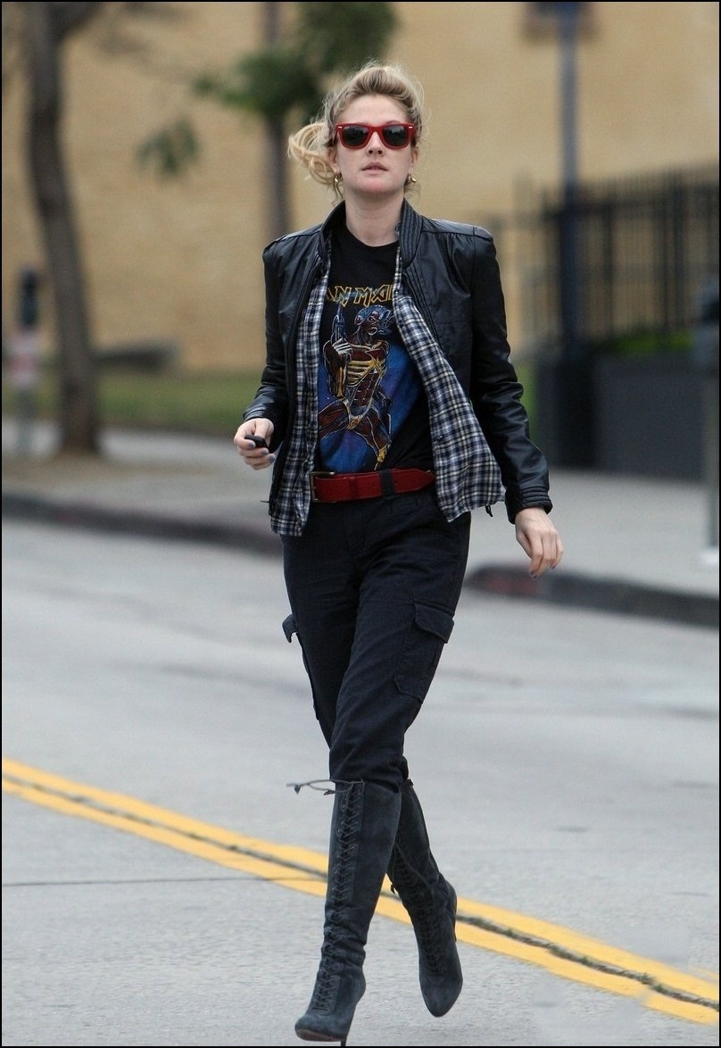 Drew Barrymore's love for Black Leather Jacket lasted till 2016