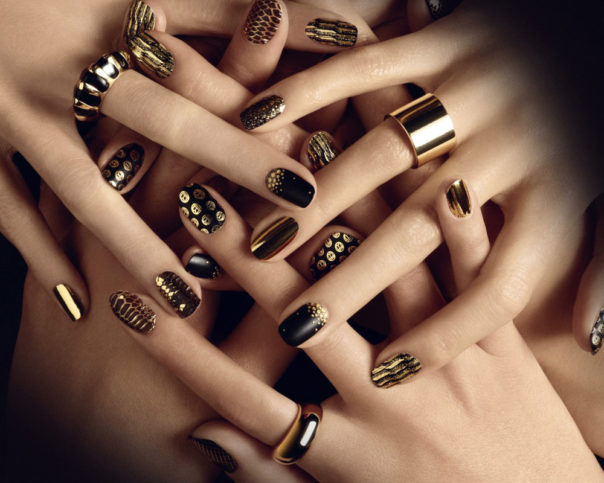 Metallic Nails with art induced are simplest way to add bling to your life.