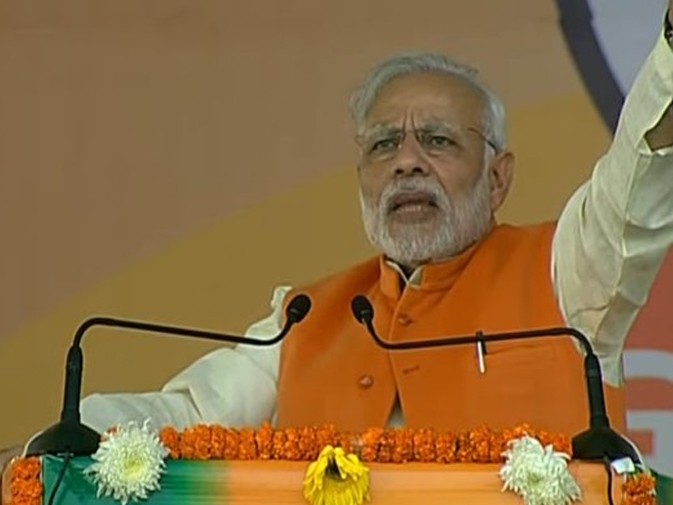 PM Modi speaking in Moradabad rally.