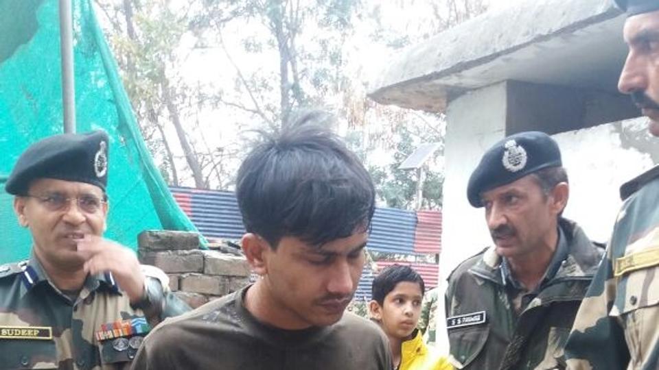 Indian Soldier Shares His Experience,Mango News,Indian Soldier Chandu Babulal Chavan,Indian Soldier Experience,indian vs pakistani,Pakistan returned an Indian Soldier,Breaking News,latest news about indian soldiers