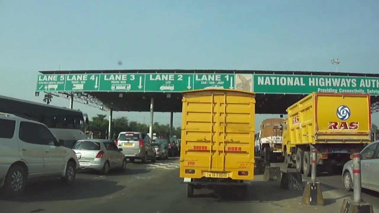 rs 4 lakh for a toll ticket,mango news,Kochi Mumbai Highway at Gundmi toll gate,Sleepy attendant swiped Doctor debit card,4 Lakh Toll Ticket at Gundmi,breaking news,international news,latest news in india