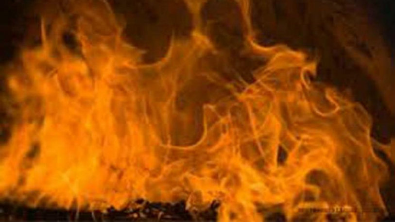 Fire Engulfs Apartment,Four die after Fire break,Chennai Apartment catches fire,Chennai news,Four suffocate to death as fire breaks out,Fire Engulfs RJES apartment,Government Kilpauk Hospital