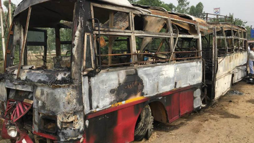 Bus Accident Chars 22 people in Uttar Pradesh,Mango News,Uttar Pradesh Bus Accident,S.K. Bhagat,Uttar Pradesh State Road Transport Corporation,Uttar Pradesh News,Chief Minister Yogi Adityanath,Prime Minister Narendra Modi
