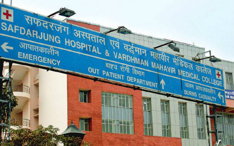 Safdarjung Hospital,Declares Alive Baby as Dead,Medical Council of India,negligence of Hospital,Baby wrapped with newspapers,hospital negligence towards Alive Baby