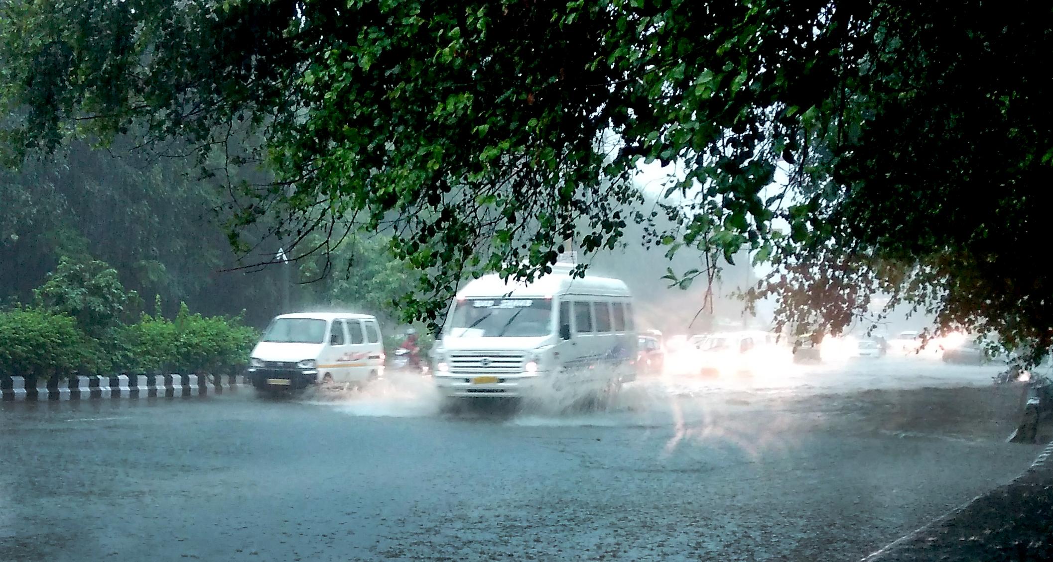 Heavy Rains in Telangana,AP to Experience Heavy Rain,India Meteorological Department,rainfall across Telangana to Rayalaseema, heavy rainfall in Telangana and AP,telangana rainfall 2017,telangana rainfall