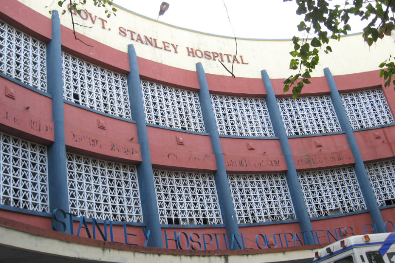 Doctors remove blades,Chennai Doctors Removes Blade from Man Body,Blade in man Body,Dr. Ponnambalam Namasivayam ,loop ileostomy surgery