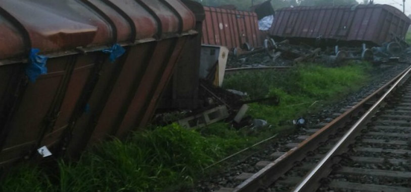 Goods Train Derails in Odisha,Rail Traffic Affected in Odisha,goods train derailed in Alarpur,16 Coaches of Goods Train,Mango News,train derailment news,Mango News,Odisha Latest News,Goods Train in Odisha