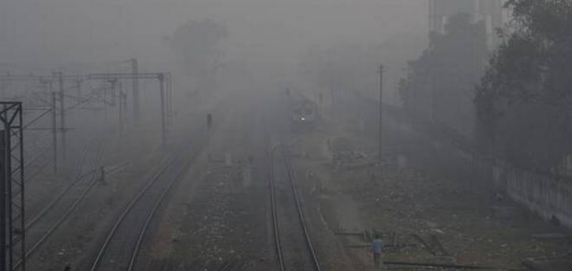 Delhi 10 Trains Cancelled Due To Fog,Mango News,Latest Breaking News 2018,2018 Political News,Delhi Breaking News,10 Trains Cancelled Due to Delhi Fog,Delhi News Live Updates,Delhi Weather Officials Update