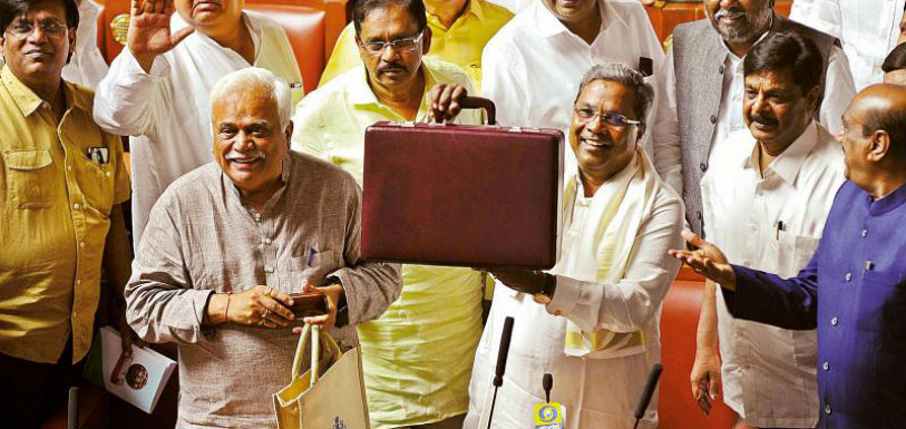 Karnataka Budget 2018,CM Siddaramaiah Presents Budget For Farmers,2018 Latest Breaking News,Breaking News Live Update,Current Live Breaking News,Mango News,#KarnatakaBudget2018,Karnataka Budget 2018-2019,Highlights of Karnataka Budget 2018,Chief Minister of Karnataka Siddaramaiah,Assembly Elections 2019