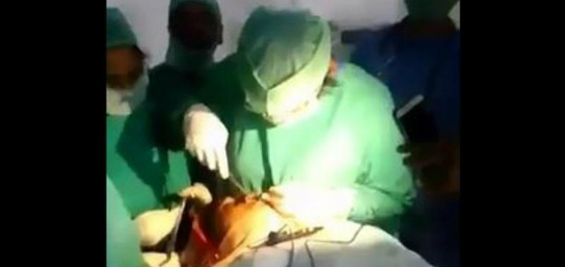 Doctors In Guntur Perform Surgery Under Cell Phone Flashlight,Doctors Surgery Under Cell Phone Flashlight,2018 Latest Breaking News,Breaking News Live Update,Current Live Breaking News,Mango News,Doctors Makes Operation Under Mobile Light,Andhra Pradesh Breaking News,Surgery With Mobile Torch