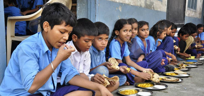 40 Students Hospitalized in UP,40 Students Hospitalized After Eating Mid Day Meal,Mango News,Breaking News Headlines,Latest News India,Uttar Pradesh Breaking News,Uttar Pradesh Students Hospitalized,Uttar Pradesh Etah,UP Students Food Poisoning