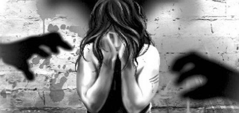 Minor Raped By 50 Year Old In AP,AP Villagers Stage Protest,Mango News,Breaking News Headlines,India Latest News,Andhra Pradesh Breaking News,Andhra Pradesh Minor Raped By 50 Year Old,Shocking Incident 9 year old minor