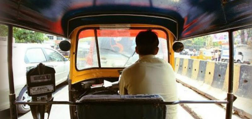 Hyderabad Traffic Police Catch Drunk School Auto Driver, Mango News, Telangana News, Indian Latest News Headlines, Drunk School Auto Driver, Hyderabad Drunk Driving, Drunk And Drive Test for School Drivers, Hyderabad Traffic Police, drunk driving by school auto drivers, Drunk and Drive Test, School Auto Driver Caught