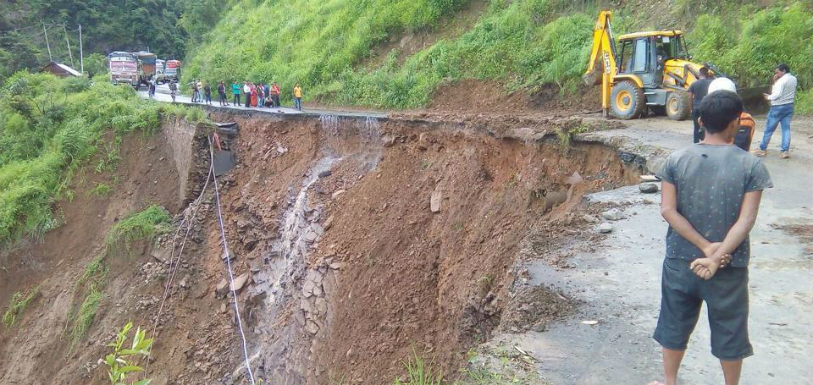 Manipur: Landslide Kills Nine, Landslide in Manipur's Tamenglong kills nine, Nine killed in landslide in Manipur's Tamenglong district, Landslide kills 9 in India's northeast, Mango News, Breaking News Today, 9 Killed in Manipur Landslide, National News, India News Headlines,