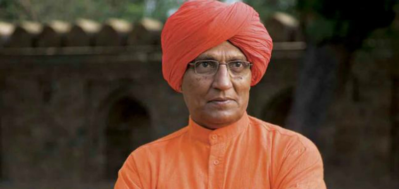 Swami Agnivesh Attacked By BJP Workers In Jharkhand, Swami Agnivesh thrashed by BJP workers, Social activist Swami Agnivesh attacked, Jharkhand BJP workers beat up activist Swami Agnivesh, Swami Agnivesh Thrashed, Jharkhand Latest News, Mango News, Latest India News, Today's News Headlines, Latest National News
