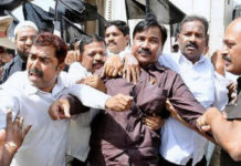 Hyderabad Police Foiled Protest By JAC Hyderabad Police Foiled Protest By JAC, AIMIM MLA Akbaruddin Owaisi, Hyderabad Metro rail, Police foil rally demanding Old City metro rail, Latest Hyderabad News, TRS Government, Mango News, Telangana News In English,