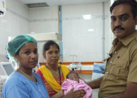 Independence Day Miracle: Woman Saves Newborn Baby In Chennai, Tamil woman rescues newborn from drain, Rescued from drain on Independence Day, Just born baby was rescued stormwater drain, Chennai Latest News, Latest India News Headlines, Mango News, Tamil Nadu Latest Updates,