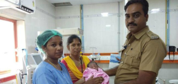 Independence Day Miracle: Woman Saves Newborn Baby In Chennai, Tamil woman rescues newborn from drain, Rescued from drain on Independence Day, Just born baby was rescued stormwater drain, Chennai Latest News, Latest India News Headlines, Mango News, Tamil Nadu Latest Updates,