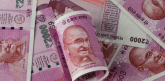 Indian Rupee Continues To Fall, Rupee crashes past 72, Rupee hit an all time low of Rs 72.91 against US dollar, Mango News, Reasons behind Rupee is Falling Against the US Dollar, Indian currency weakened around 12%, Latest News and Updates about Indian Rupee Fall, Devaluation of Indian Rupee