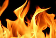 Hyderabad: Rape Victim Sets Herself On Fire Hyderabad: Rape Victim Sets Herself On Fire, 27year old gets 10year jail for rape of minor girl, Woman Sets Herself On Fire In Front Of Hyderabad Police Station, Hyd Woman Allegedly raped & harassed by neighbor, Mango News,25 yr Old Woman from Bowenpally set herself on fire, Hyderabad woman tries to end life in front of police station, Rape Victim tries to kill herself after quarrel