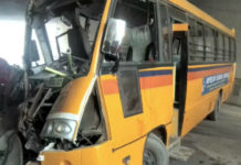 Noida – 16 Injured In A School Bus Accident, Noida Accident Latest News, Noida Apeejay School Bus Hits Divider, School Bus Crashes Into Divider, Mango News, School Bus Accident Latest News, Noida Bus Accident Updates, School Bus hit at Rajnigandha Chowk Noida