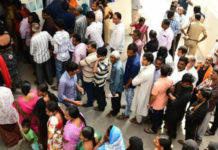 Telangana Elections – Voters Turn Violent, Telangana Assembly Elections 2018 Updates, Telangana elections Latest News and Updates, Voters Beat Up Polling Official, Huzurnagar Polling officer Beaten By Voters, Voters Beats Officer in Suryapet, TS Assembly Polls Latest News, Voting in Telangana Latest Update, Mango News