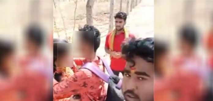 Hyderabad - Bajrang Dal Forcefully Marries Relatives, Bajrang Dal activists, Hindu Activists Forcibly Marry Off Couple, Hyderabad Couple, Valentines Day Hyderabad, Mango News, Bajrang Dal marries off a couple in Hyderabad