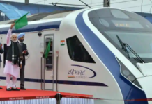 Vande Bharat Express Breaks Down During Test Run Vande Bharat Express Breaks Down During Test Run, Indias Fastest Train, Train 18 breaks down, Engineless Vande Bharat train, Mango News, Fastest Train in India, Modi Vande Bharat Express Launch, India Fatest Train Latest News