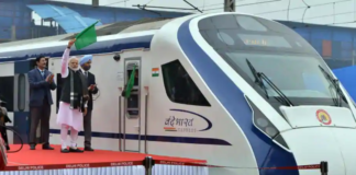 Vande Bharat Express Breaks Down During Test Run, Indias Fastest Train, Train 18 breaks down, Engineless Vande Bharat train, Mango News, Fastest Train in India, Modi Vande Bharat Express Launch, India Fatest Train Latest News