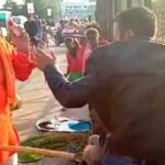 Lucknow Kashmiri Street Vendors Assaulted By Right Wing Dal, Kashmir Vendors Attacked In Lucknow, 2 Kashmiri Men Thrashed, 2 Kashmiri street vendors beaten up, Mango News, Attacks Against Kashmiris, Kashmiri Dry Fruit Seller Attacked in Lucknow, Lucknow Uttar Pradesh Kashmir Traders Attacked,